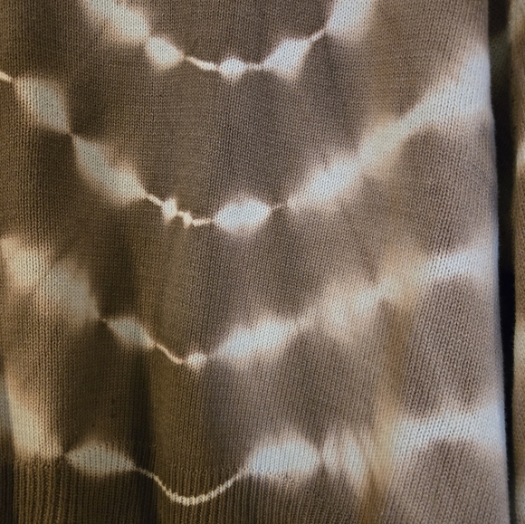 Womens Stylish Umgee Brown Tie-Dye Sweater Sz MED Like New - Picture 6 of 8